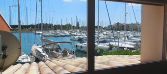 Moderne lyse lejlighed DUPLEX 55m2 + Have 70m2 CLIM-WIFI TV TNT + SAT