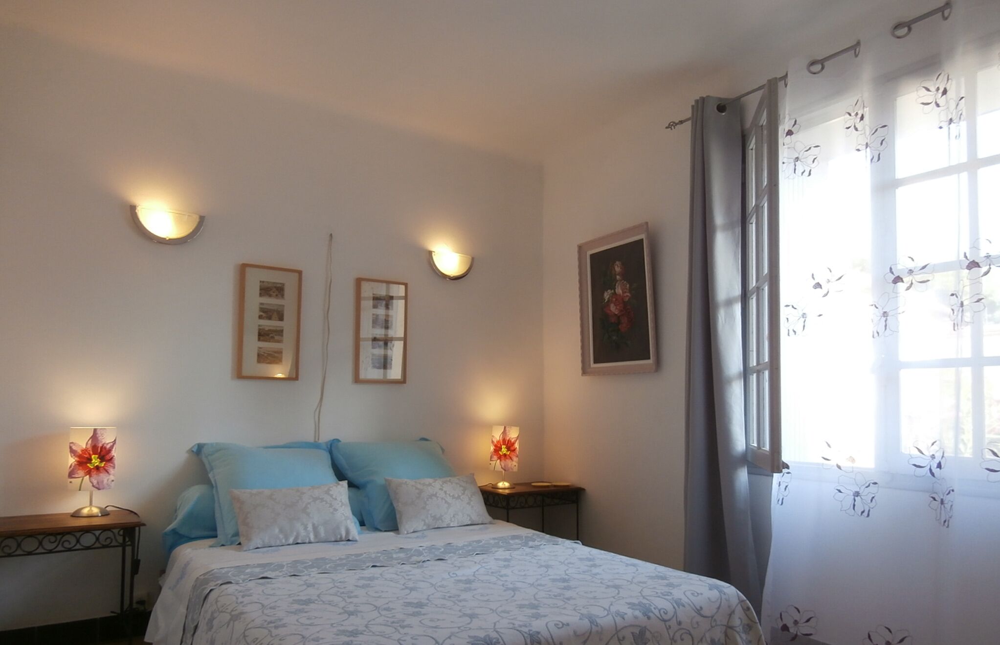 2 chambres, fer et planche à repasser, Wi-Fi, draps fournis