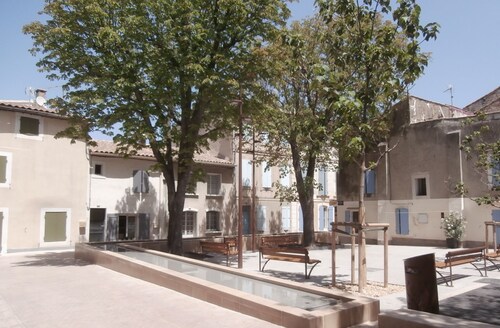 Nice spacious village house and sunny downtown