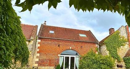 GRANDS GITES 27 BEDROOMS and INSOLITES 10 BEDROOMS