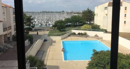 T1Bis vue sur la Marina et Piscine