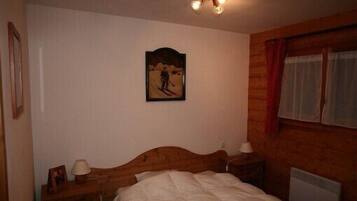 2 slaapkamers, een strijkplank/strijkijzer