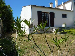Exterior - House 2⭐️ with terrace and garden-Parking & pets-Bike paths and beaches (Le Grand-Village-Plage)