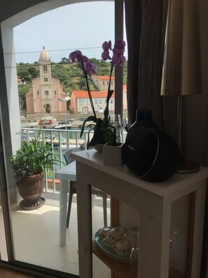 Interior - Exceptional front-line view (Port-Vendres)