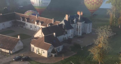 near Loire valley very comfortable house in front of a private river, calm place