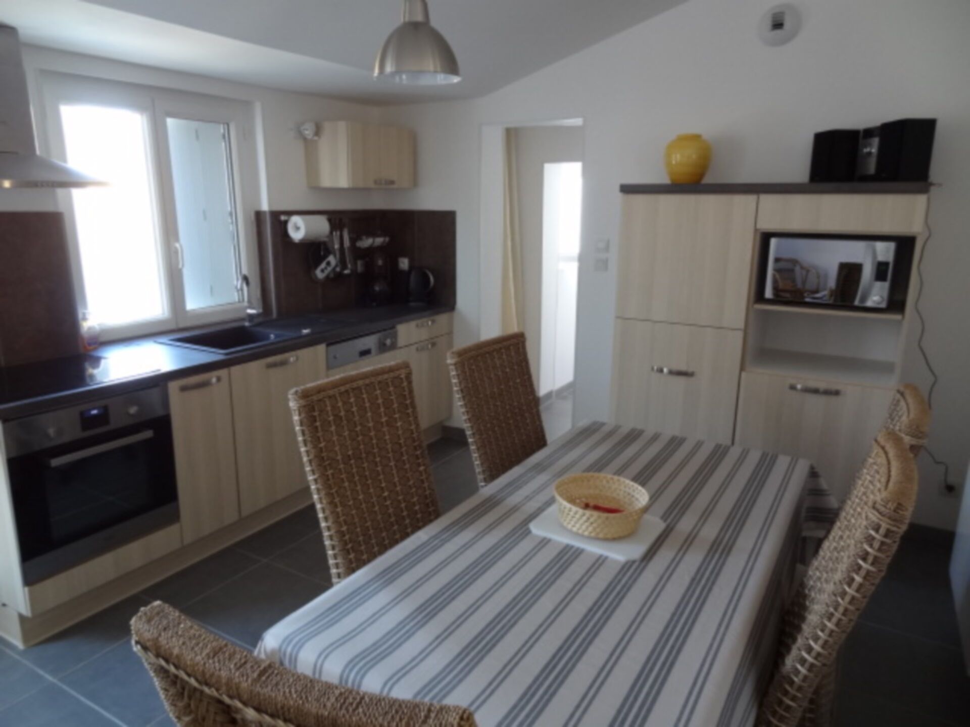 Fisherman's house, sleeps 5, for a friendly stay in La Rochelle