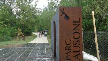 Enceinte de lâhĂ©bergement