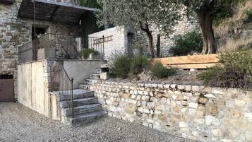 Enceinte de lâhĂ©bergement