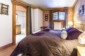 5 bedrooms, iron/ironing board, free WiFi, bed sheets - Stay 1 minute from the slopes in the Laisinant (Val-D'isère)