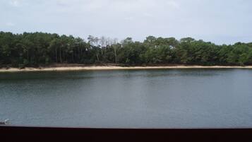 Vue depuis lâhĂ©bergement