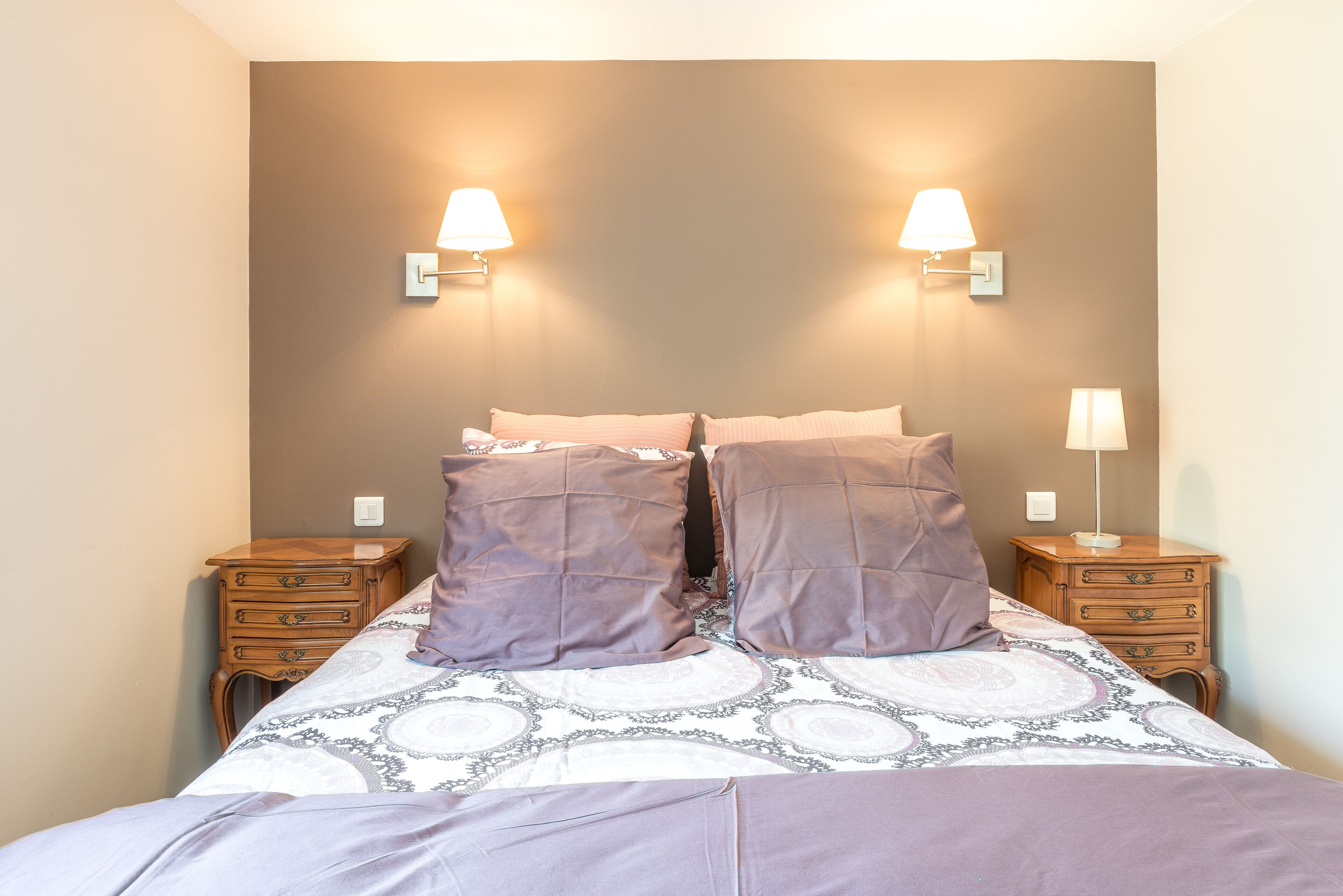 2 chambres, fer et planche à repasser, lit parapluie, Wi-Fi gratuit