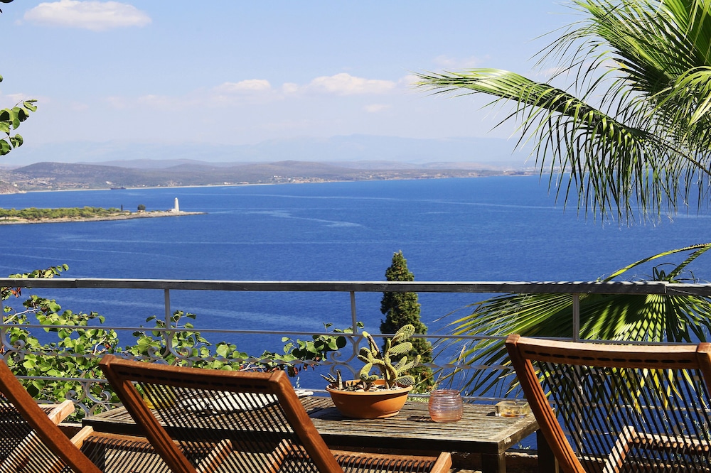 Private villa with panoramic sea views