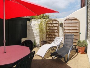 Outdoor dining - Fisherman's house (Cancale)