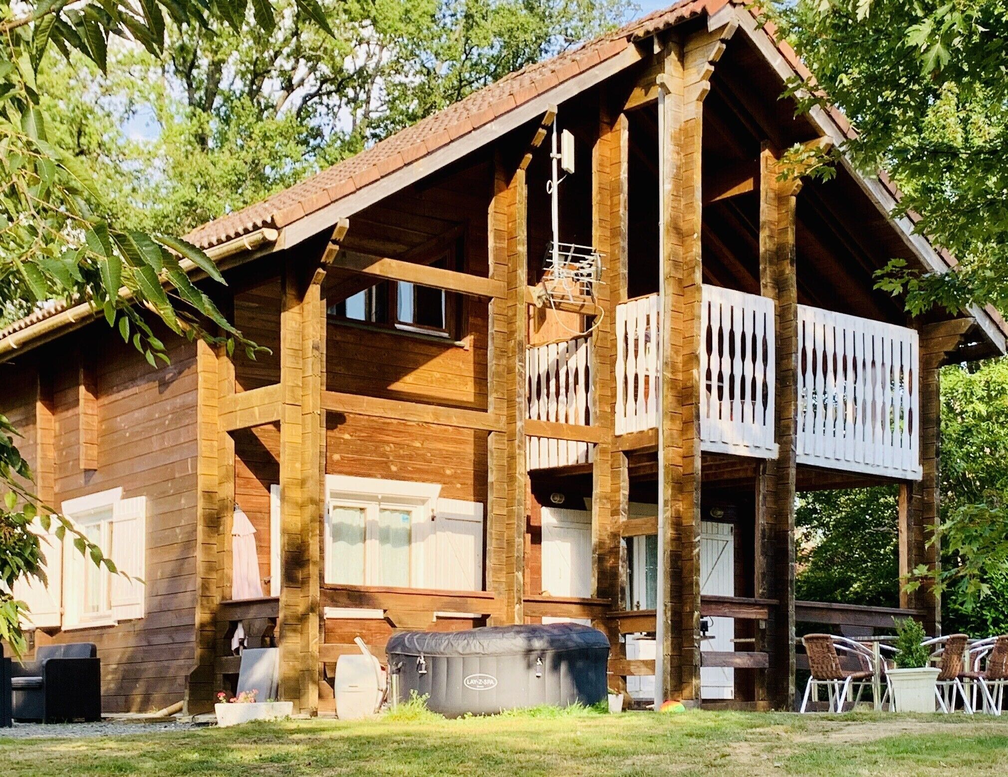 Périgord-Limousin Natural Park Timber frame house, Swimming pool