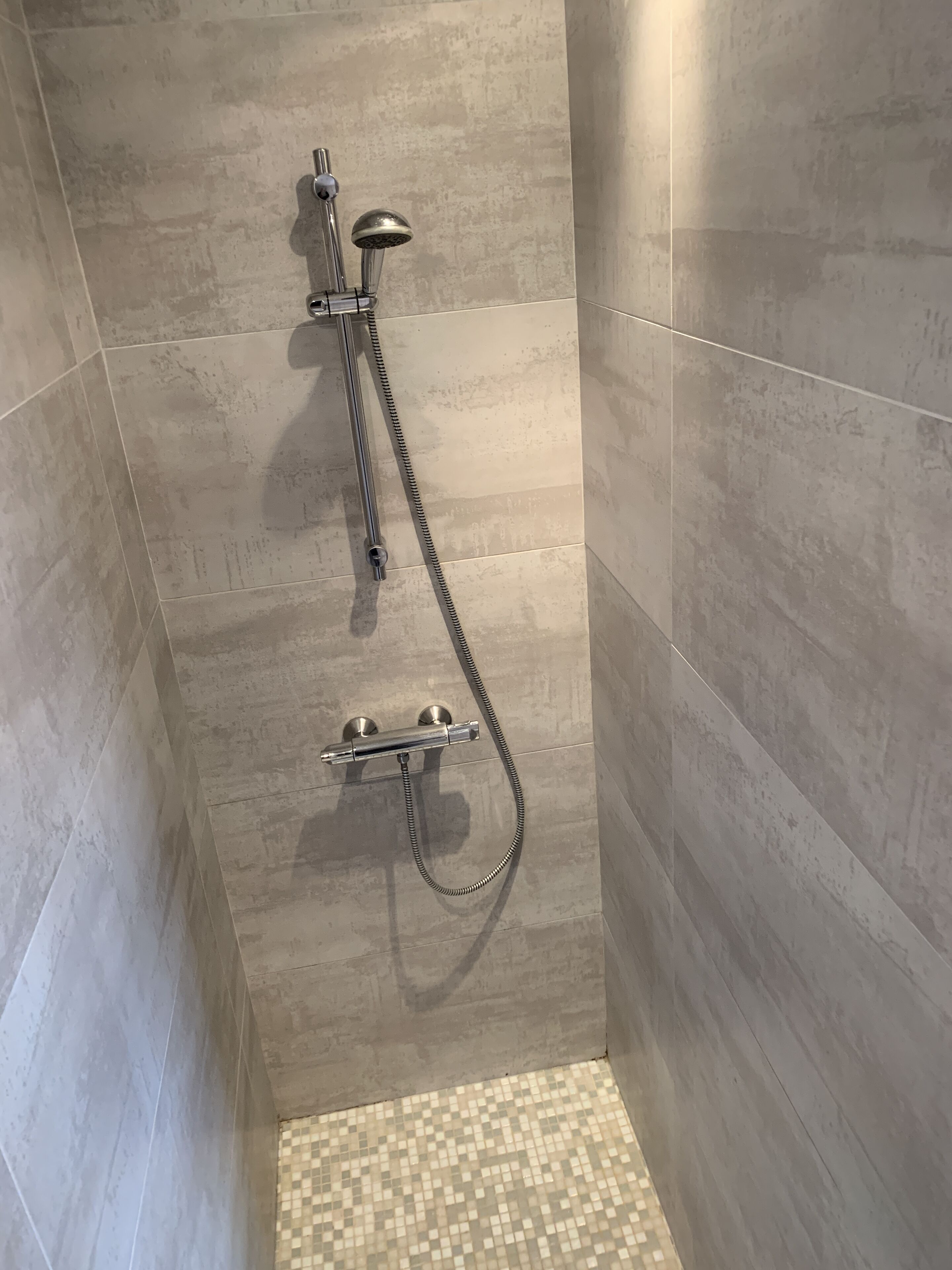 Dusche, Haartrockner