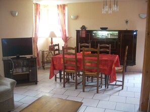 Dining - 2-star detached holiday home (Rochesson)