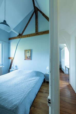 6 Schlafzimmer, Bügeleisen/Bügelbrett, kostenloses WLAN