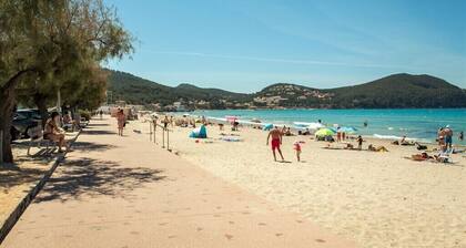 Villa calme Plage 10 ' à pied SPA extérieur Piscine Chauffée Boulodrome