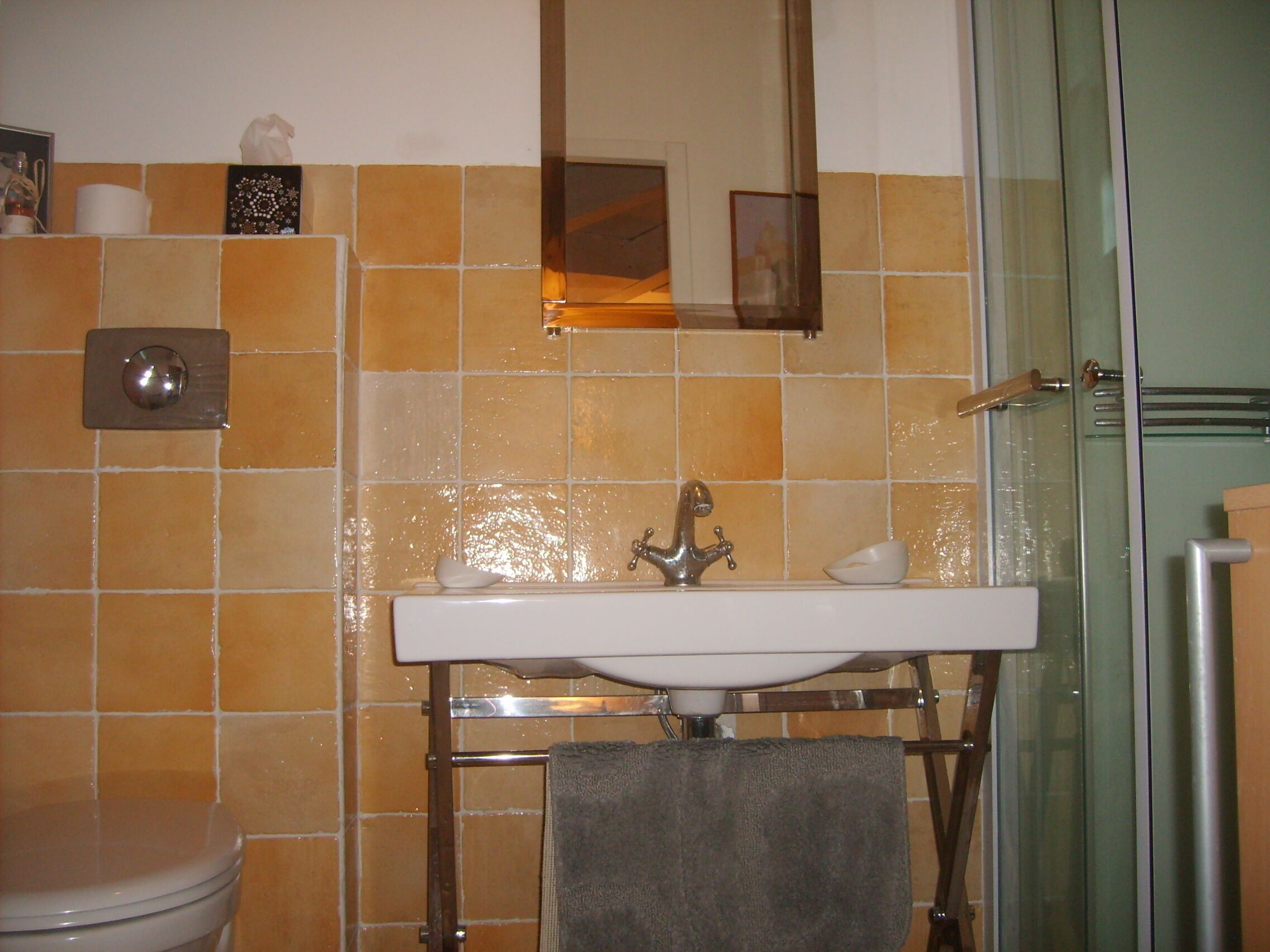 LE CLOS MARTIN, STUDIO BETWEEN AVIGNON AND ST REMY DE PROVENCE