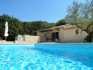 Outdoor pool - CHARMING GITE IN PROVENCE / MERINDOL IN LUBERON (Mérindol)