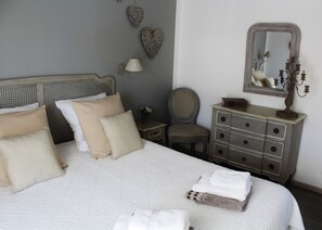 1 bedroom, iron/ironing board, free WiFi, bed sheets - CHARMING GITE IN PROVENCE / MERINDOL IN LUBERON (Mérindol)