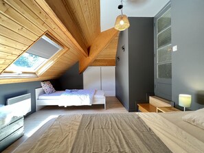 2 Schlafzimmer, Bügeleisen/Bügelbrett, Reisekinderbett