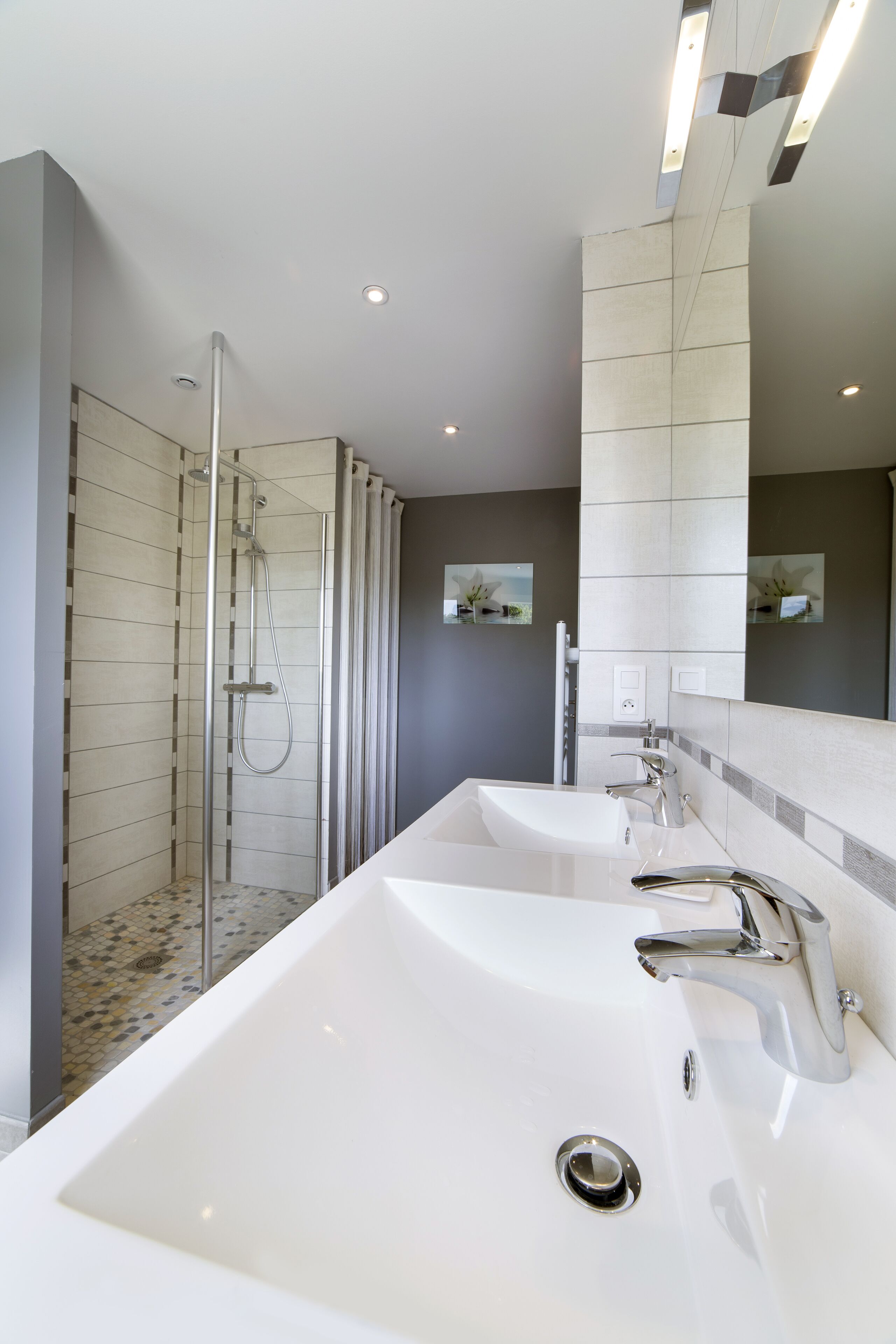 Een douche, een haardroger