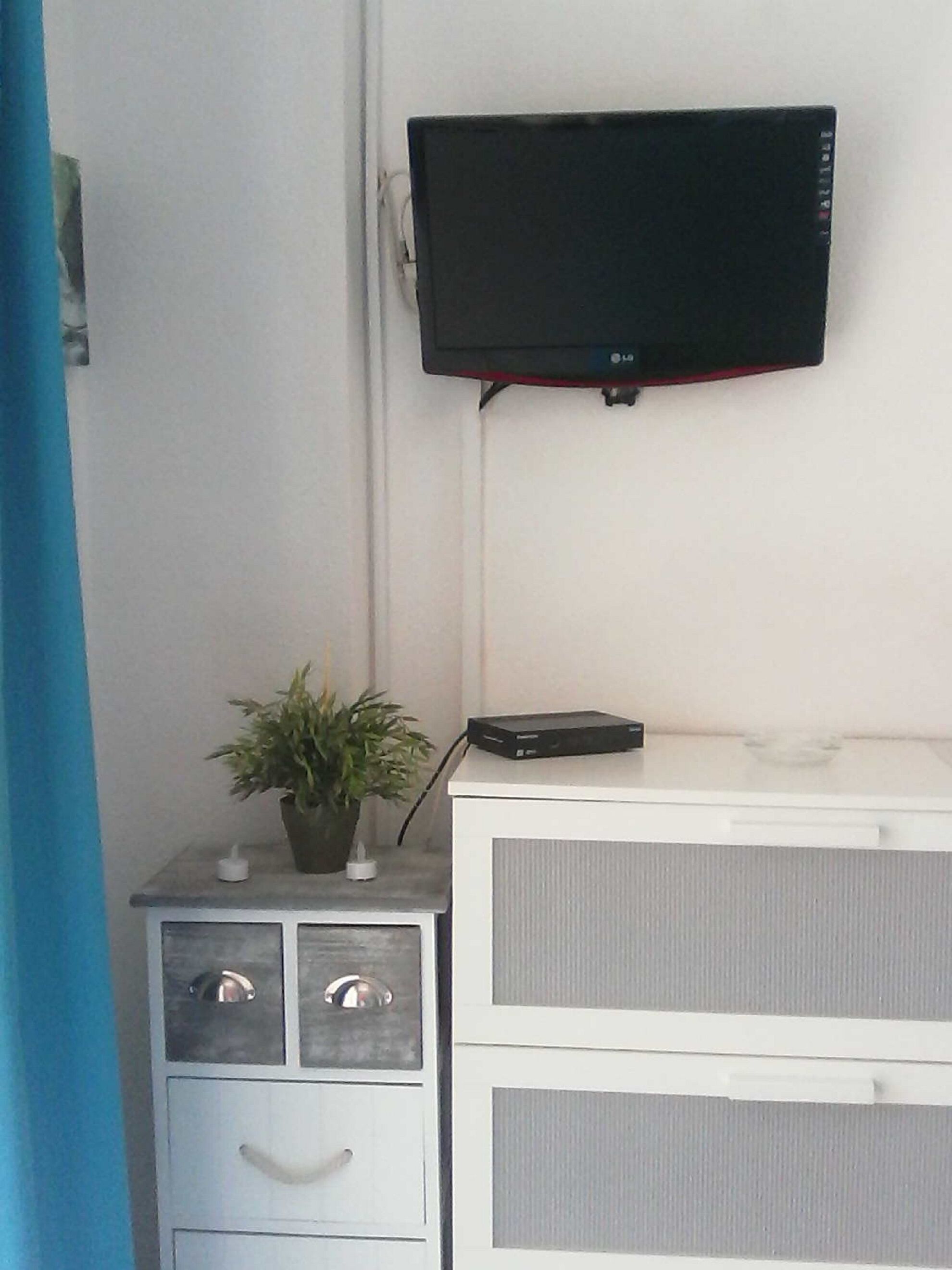 MAGNIFICENT STUDIO 1ST LINE OF SEA