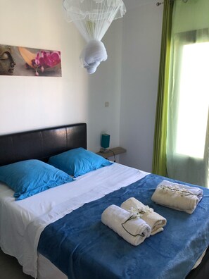 3 bedrooms, iron/ironing board, WiFi, bed sheets