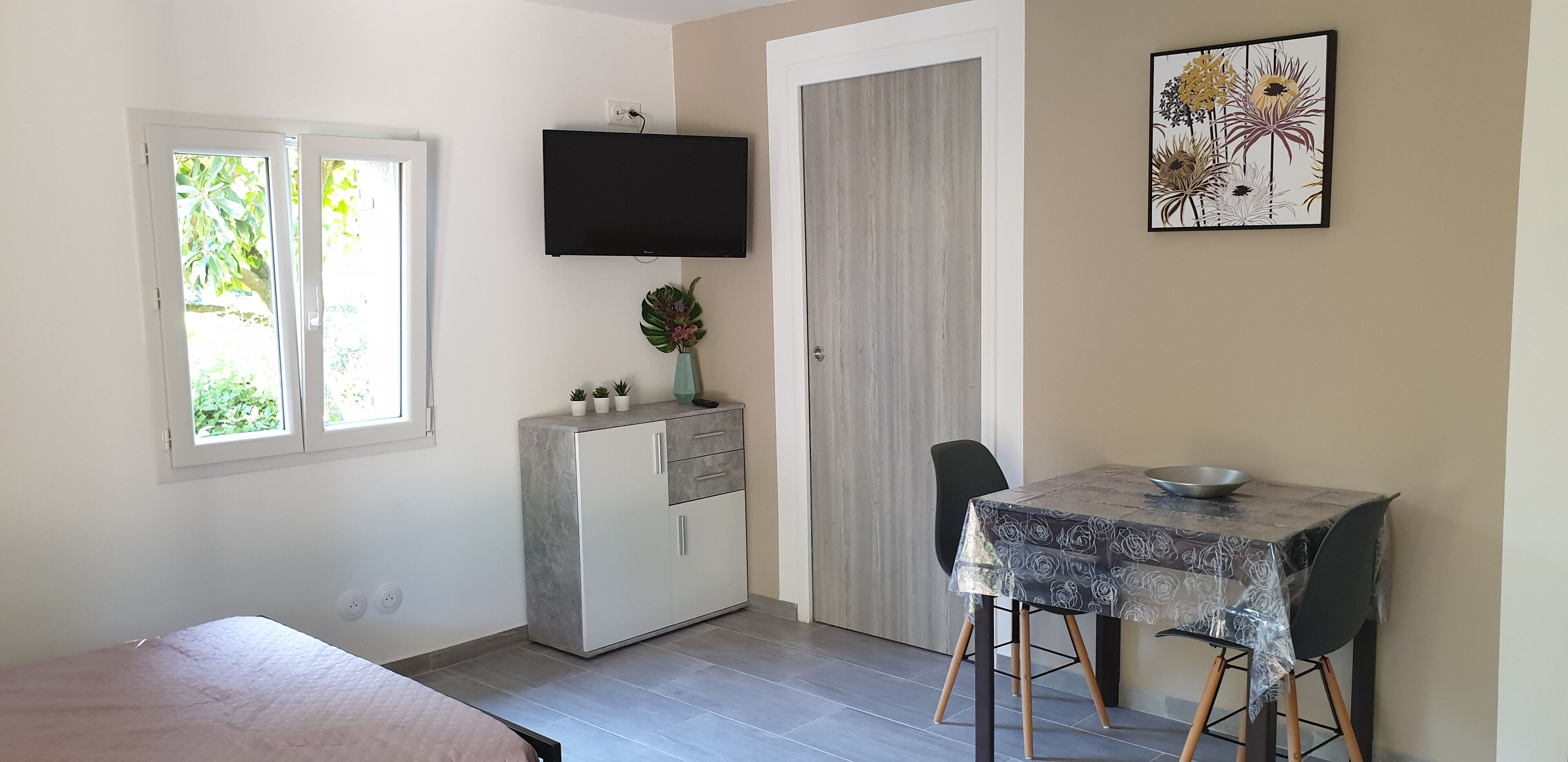 Charming maisonette in an ideal setting for a quiet holiday