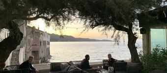 A charming and quiet apartment in a residential area