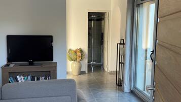 TV, aparelho de som