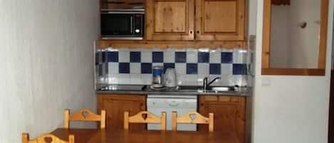 Micro-ondes, lave-vaisselle