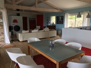 Interior - sea ​​view villa with heated pool overlooking the beach of Saint Florent (Saint-Florent)