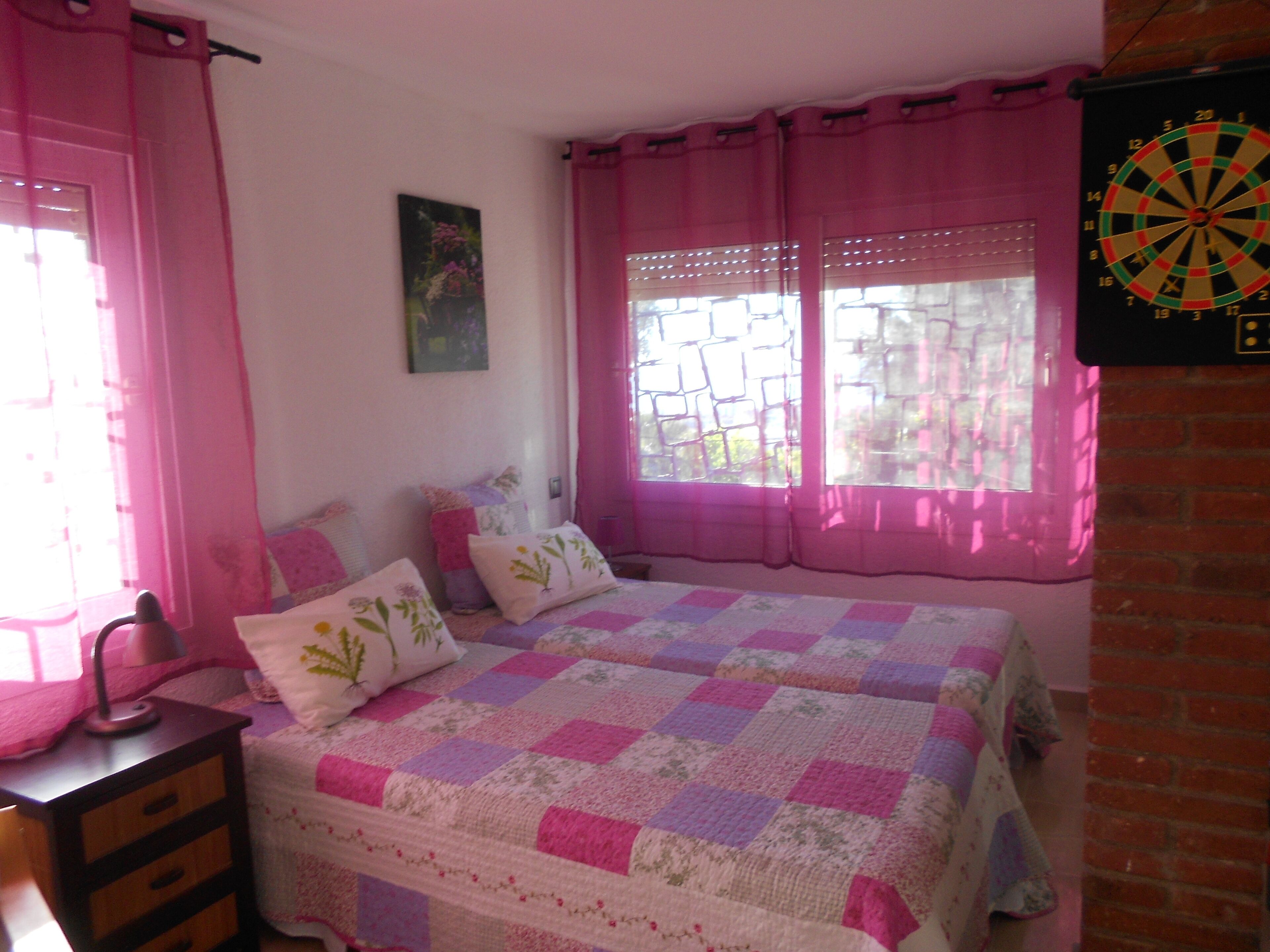 2 多间卧室、熨斗/熨衣板、免费 WiFi、床单