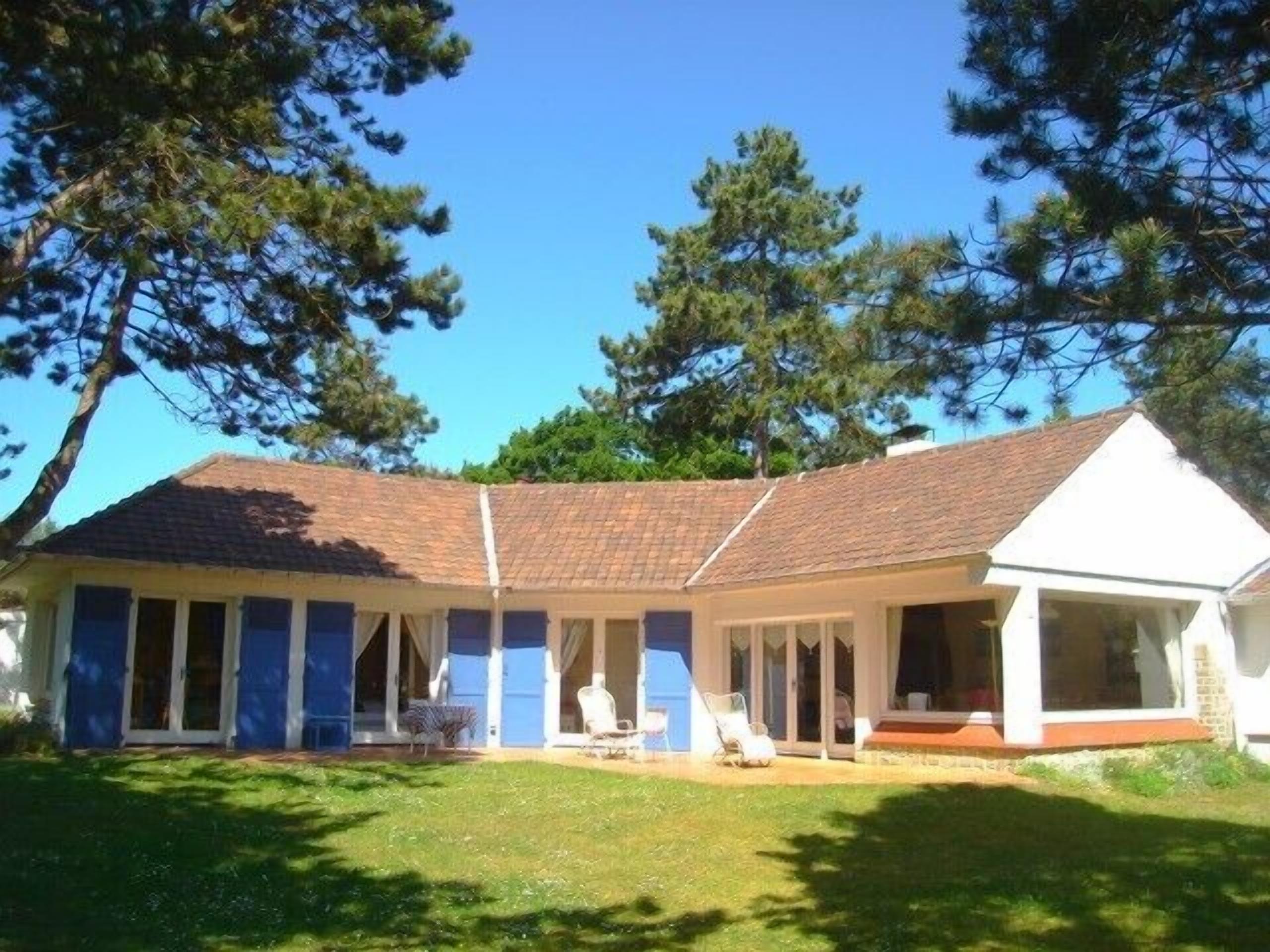 Charming Villa between Dunes, Forest and Sea