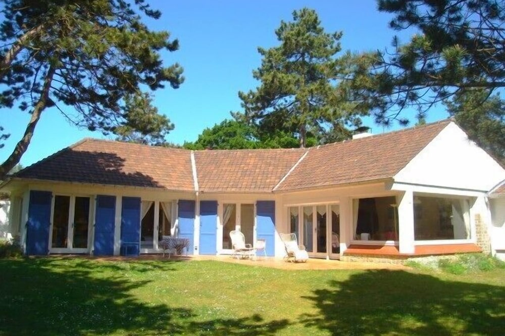 Charming Villa between Dunes, Forest and Sea