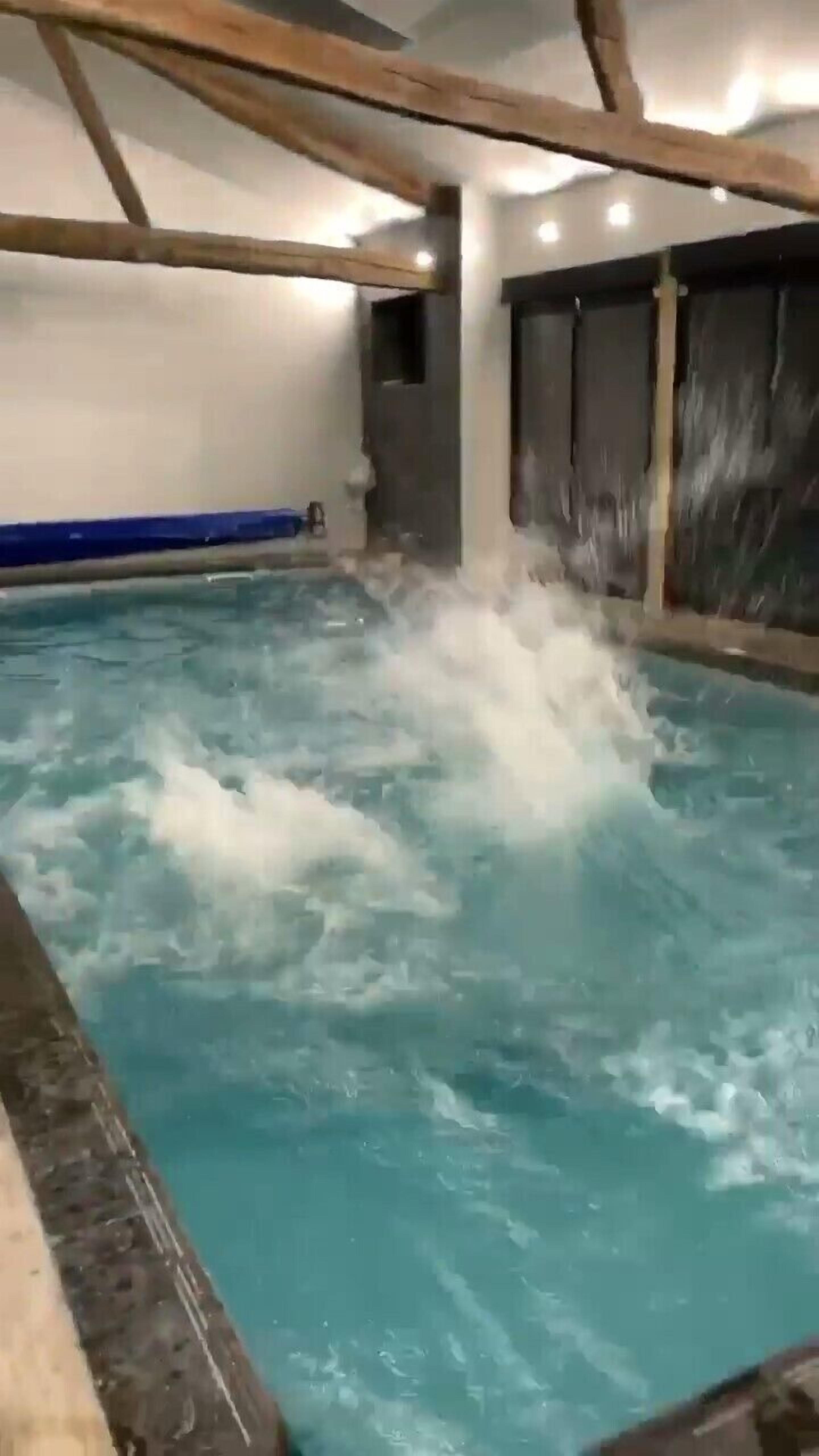piscine 9X4    1,50 m de profondeur