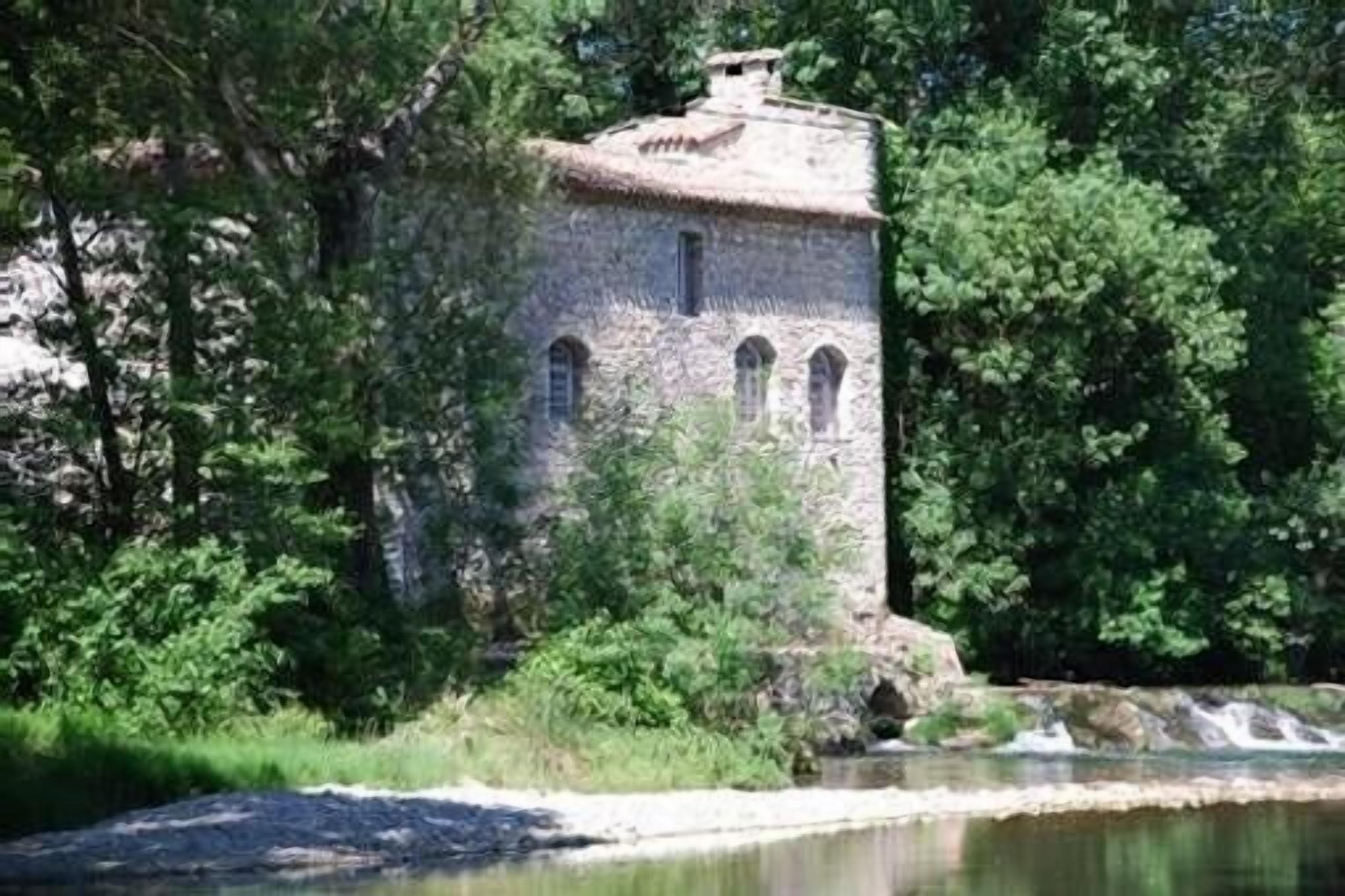 Beautifully restored 18th century mill by the river.