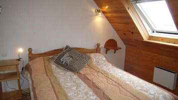 2 slaapkamers, een strijkplank/strijkijzer, wifi, beddengoed