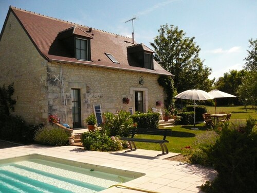 Gîte de Charme en Touraine + Heated swimming pool with view ! Pleine Nature ! 5 pers.