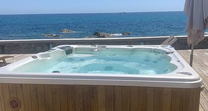 St Tropez Gulf, luxury villa, very close to the sea with Jaccuzi Ste Maxime
