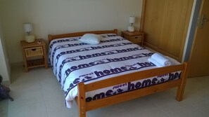 2 habitaciones, tabla de planchar con plancha y wifi gratis 
