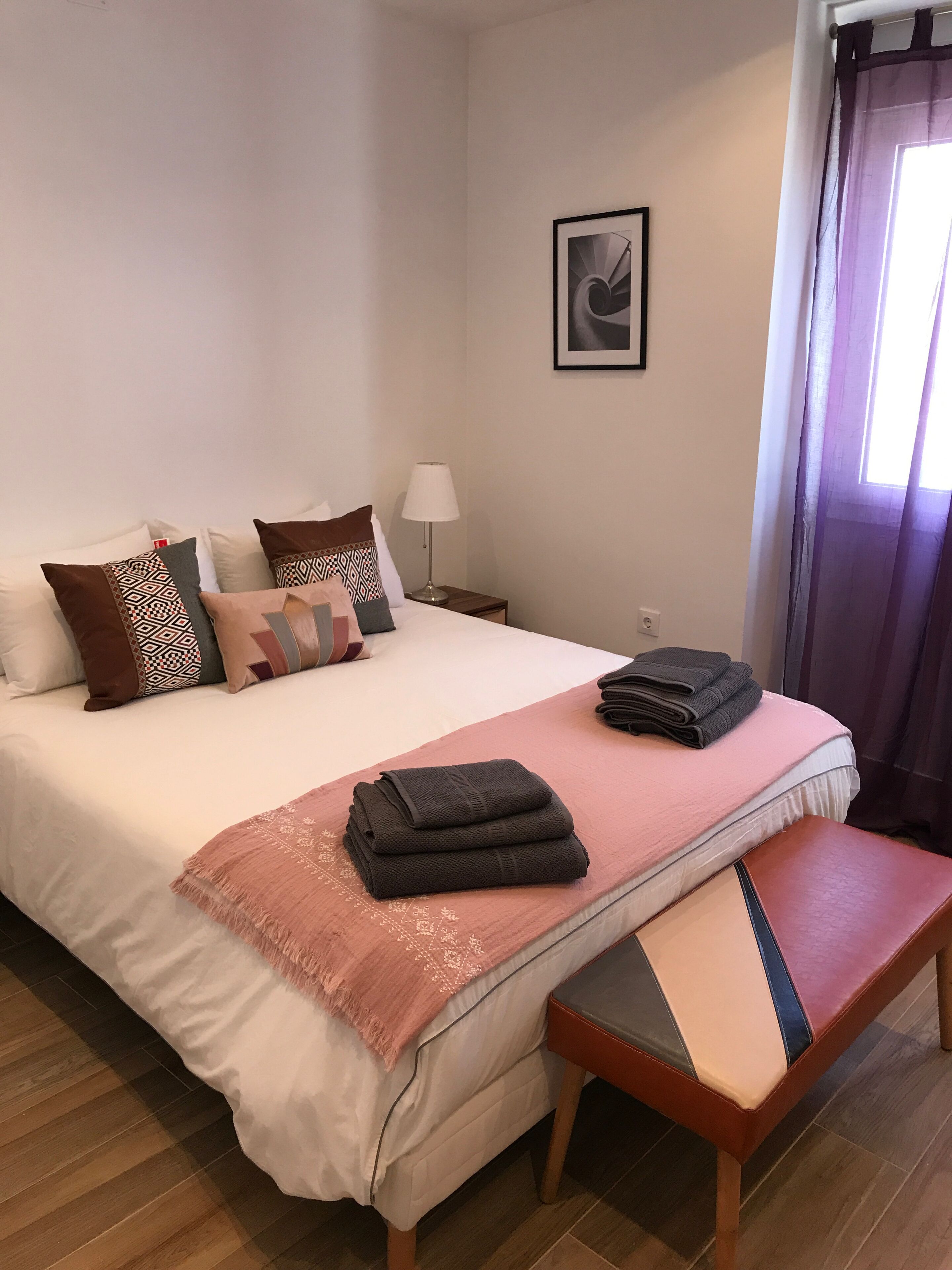 2 slaapkamers, een strijkplank/strijkijzer, wifi, beddengoed