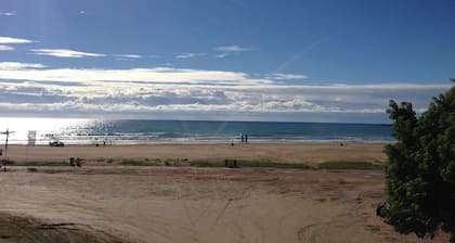 SUPERB APARTMENT FACING THE SEA DONE AGAIN ON NEW 1ST FLOOR