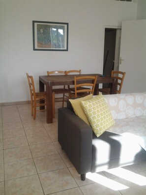 Interior - Family apartment in the heart of a typical village in Haute Corse  (Vescovato)