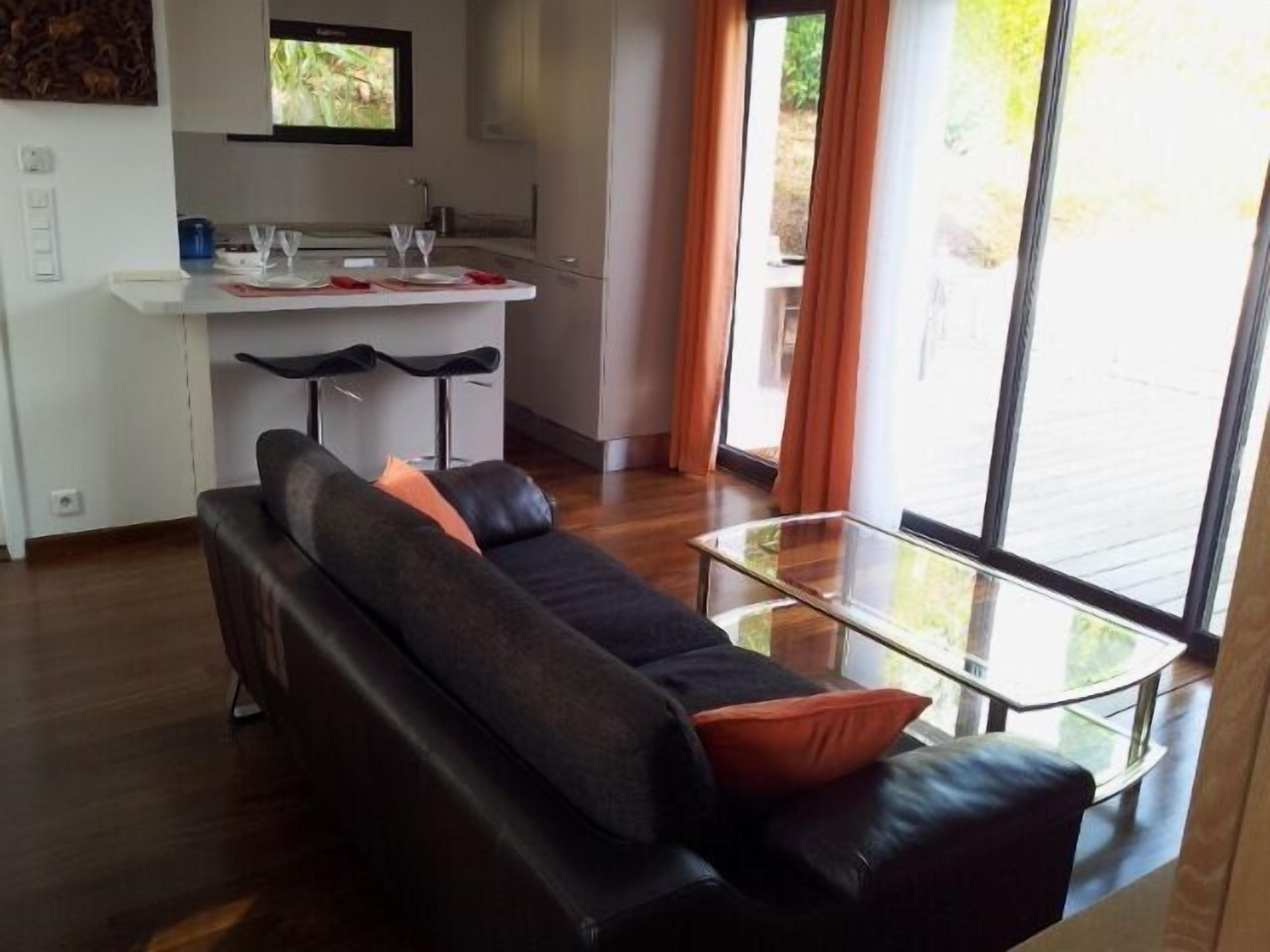 Charming 2-star gîte rated 3 stars with air conditioning in Mandelieu (near Cannes)