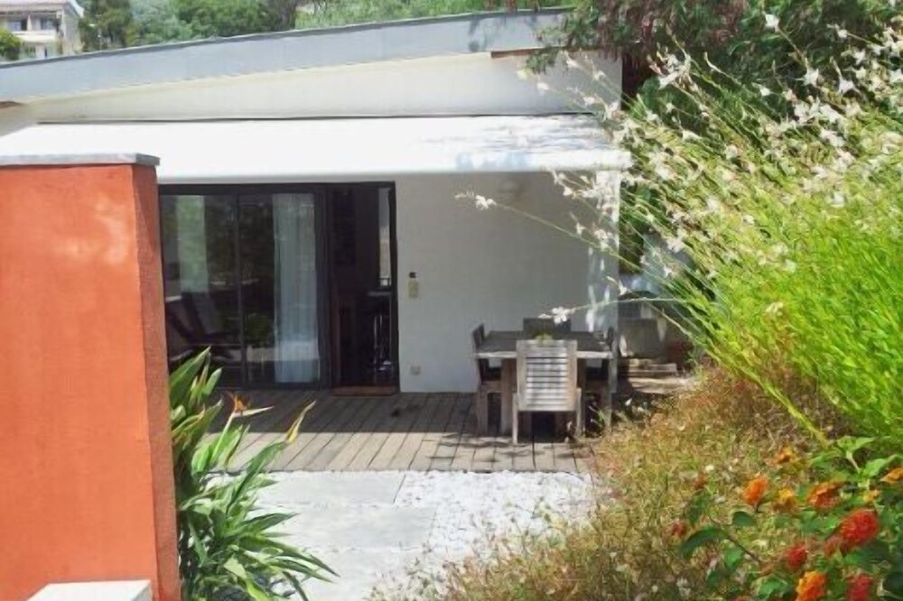 Charming 2-star gîte rated 3 stars with air conditioning in Mandelieu (near Cannes)