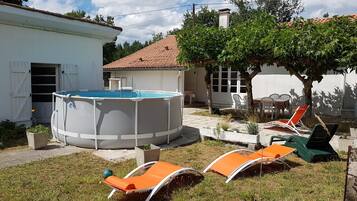 Tina de hidromasaje al aire libre