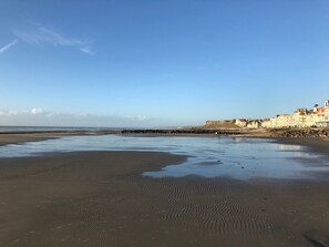 Beach nearby - Superb, very SPACIOUS VILLA in the center of Wimereux, 500m from the beach (Wimereux)